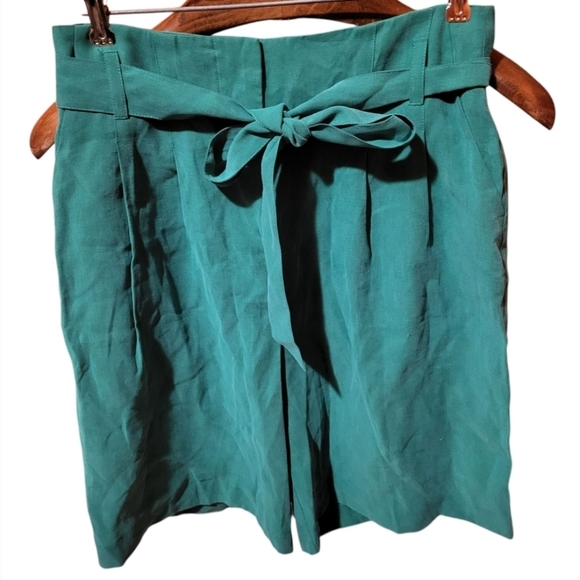 Boden Pants - Boden Kelly Green Loose Shorts With Belt Size 4 NEW!